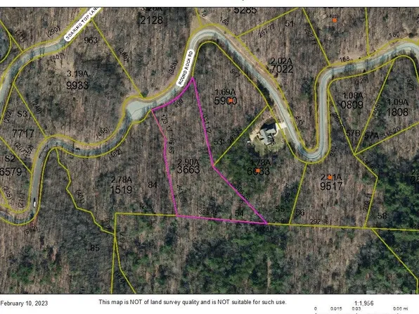 1079 Round Rock Rd, Lenoir, NC 28645