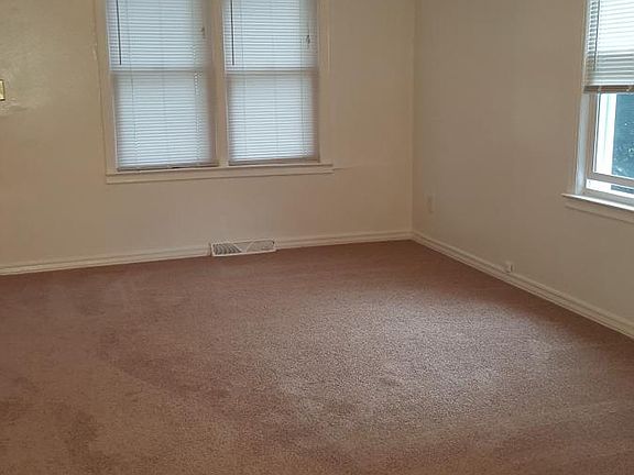 3rd image of 27104 Osmun Ave