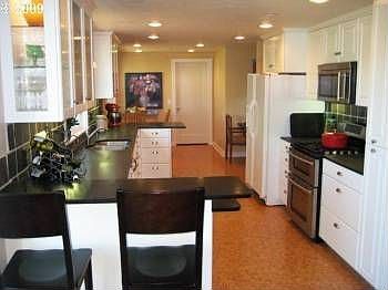 2nd image of 736 Crest Dr