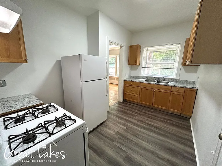 34 Hazelwood St — Photo 14