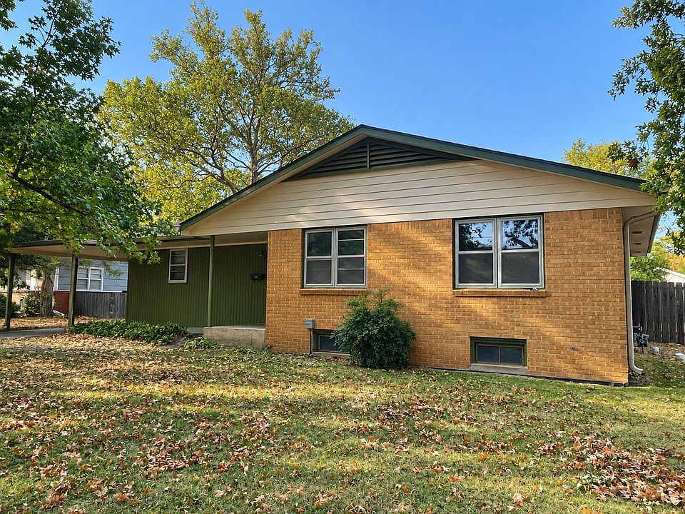 1st image of 6 Roberts Ct