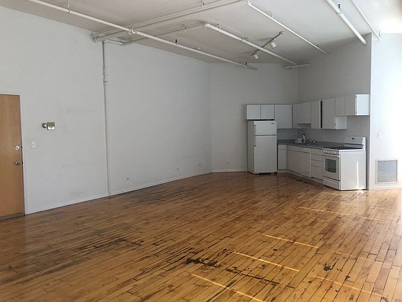 4th image of 1733 N Milwaukee Ave #2E