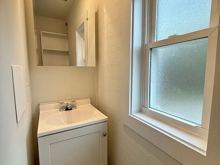 122 N Roosevelt St — Photo 12