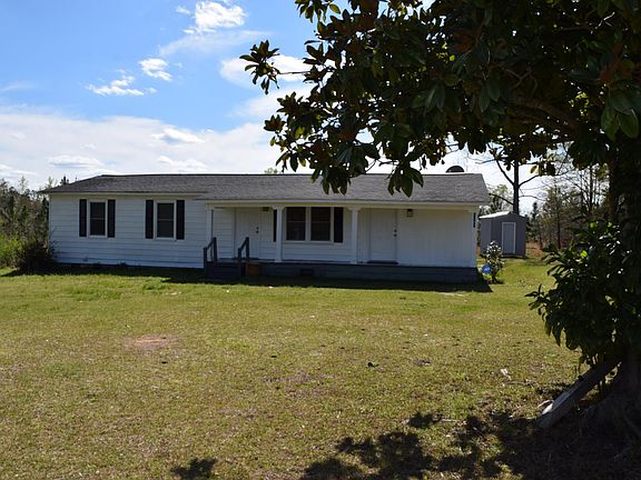 Country living at its bes, surrounded by 25 acres of family land