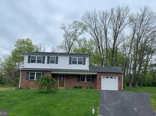 29 Heatherwood Hills Rd, Norristown, PA 19403