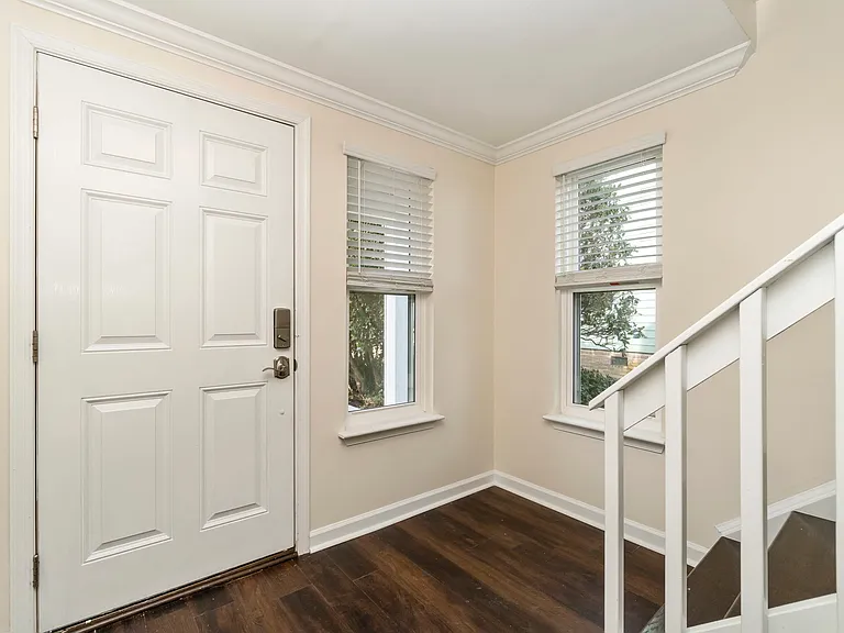 9568 Bay Front Dr — Photo 39