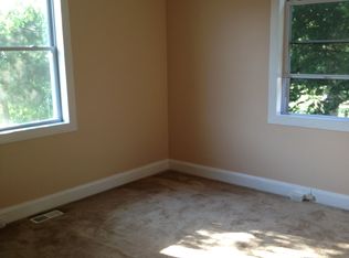 2 Rollwin Rd, Windsor Mill, MD 21244