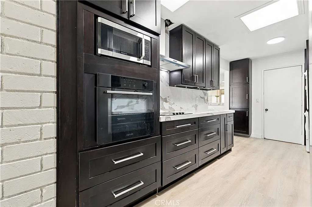 2 bed, 1669 sqft, $4,500 — Photo 4