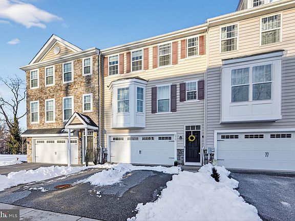 3rd image of 2521 Marvine Ave
