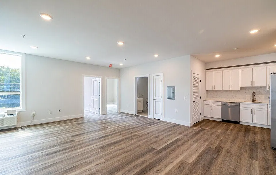 141-147 Crooks Ave