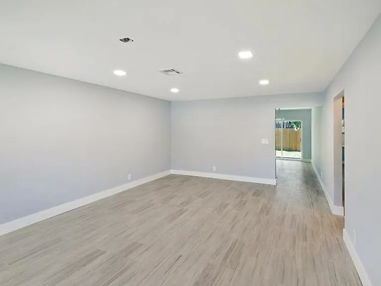 9128 Roan Ln — Photo 5