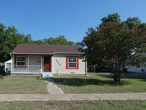 2nd image of 609 Hiland St