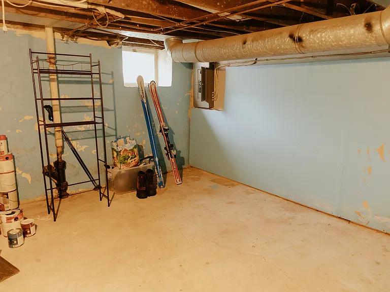 110 Field St — Photo 31