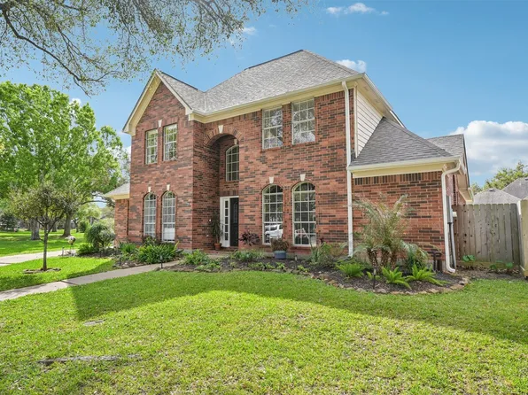 2202 Castle Bay Dr, League City, TX 77573