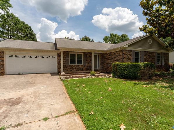 7513 Clubfield Dr SW