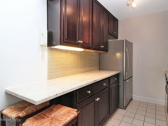 2nd image of 5800 Arlington Ave APT 18A