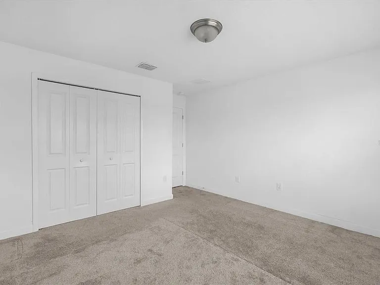 2959 Addison Blvd — Photo 17