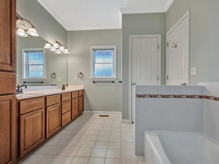 1576 Old Hillsboro Rd — Photo 25