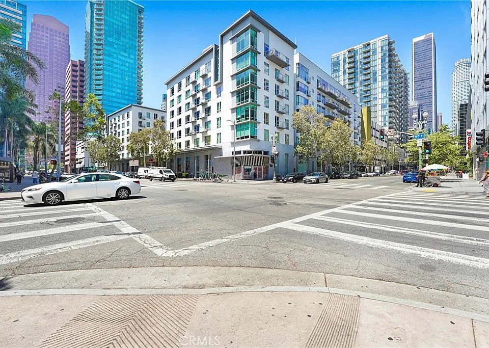 645 W 9th St #314