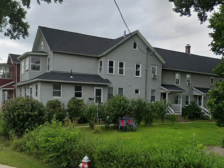 408 Pleasant St #A — Photo 16