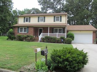 305 Windmere Dr, Colonial Heights, VA 23834