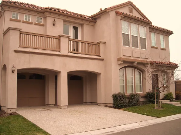 17 Coyote Fork Pl, Sacramento, CA 95835
