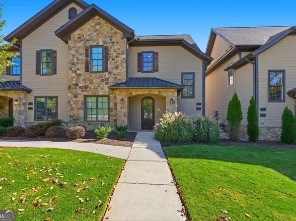 17 Cottage Ln #202, Toccoa, GA 30577