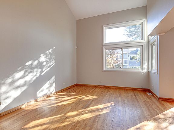 3rd image of 1003 Cumberland Ct