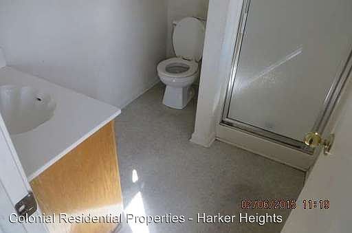 5th image of 913 Rosewood Dr