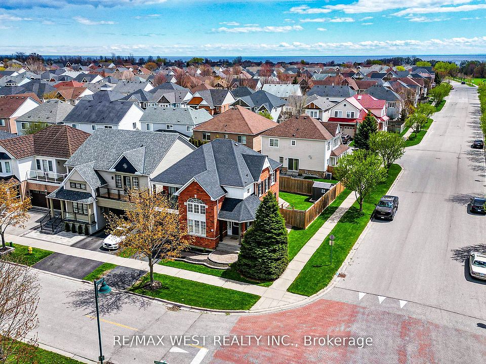 1st image of 112 Handley Cres