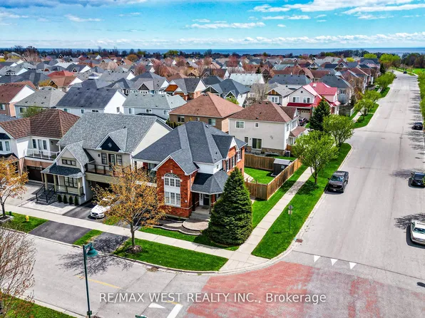 112 Handley Cres, Ajax, ON L1Z 1L7