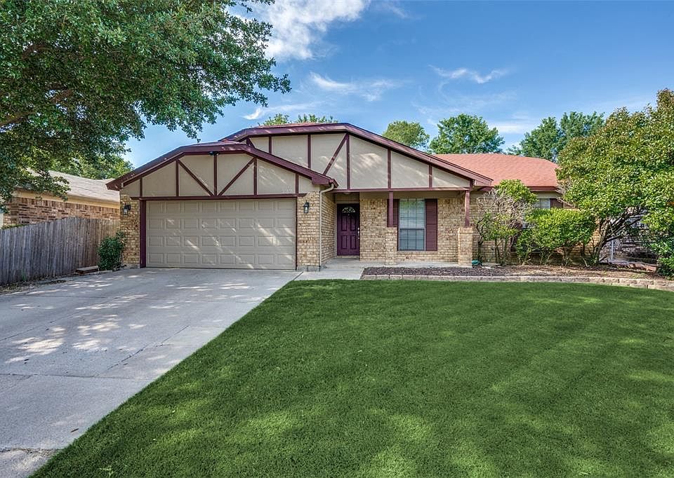 1st image of 332 Iberis Dr