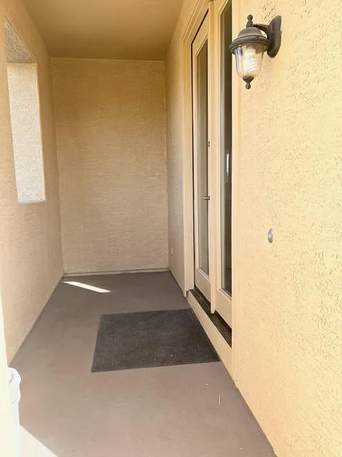 Studio, 500 sqft, $1,350 — Photo 3