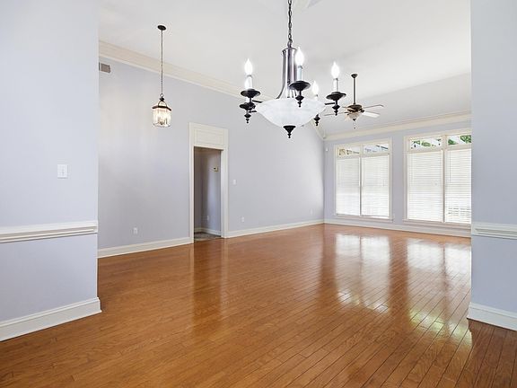 3rd image of 9143 Raspberry Ln