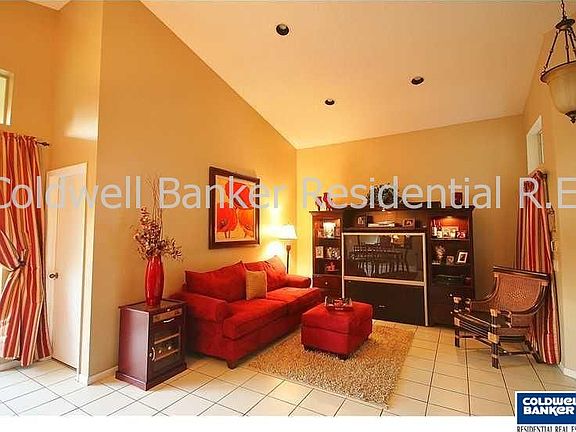 3rd image of 149 W Bayridge Dr