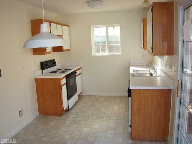 2nd image of 4128 Kennison Village Dr