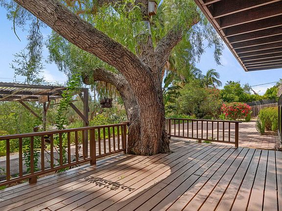 3rd image of 3855 Foothill Rd