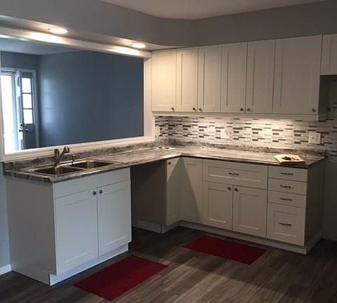 2nd image of 524 Thomas Dr