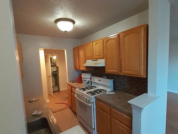 4th image of 3324 Parsons Blvd #N1