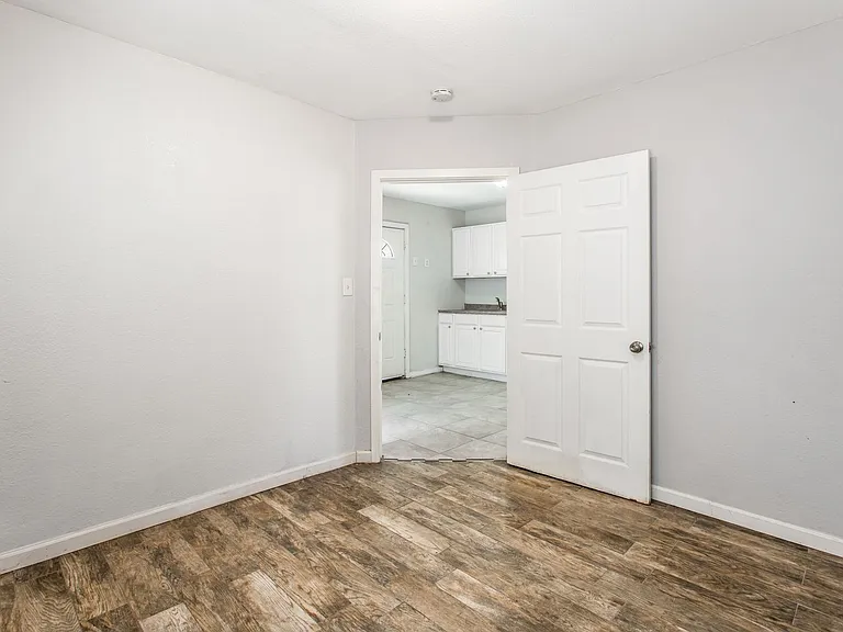 14993 Yucca Ave — Photo 12