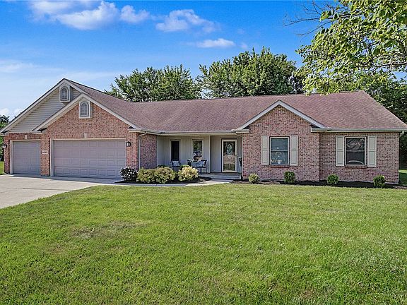 2nd image of 2660 Alexander Ct
