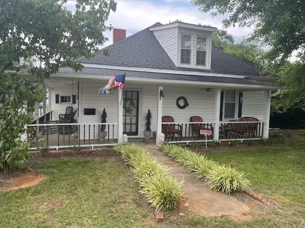 501 E 3rd St, Gaffney, SC 29340