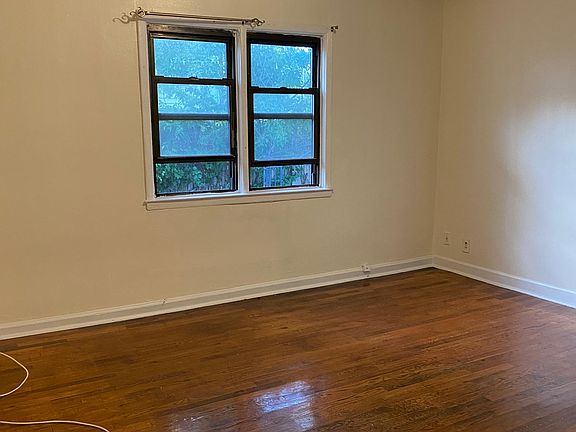 4th image of 2737 Kingsland Ave #1