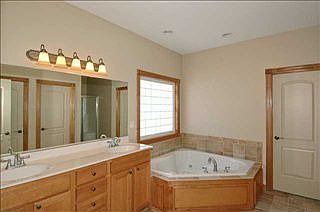 5th image of 8925 NW Newgate Dr