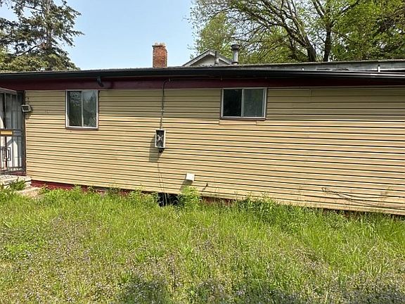 2nd image of 19326 Andover St