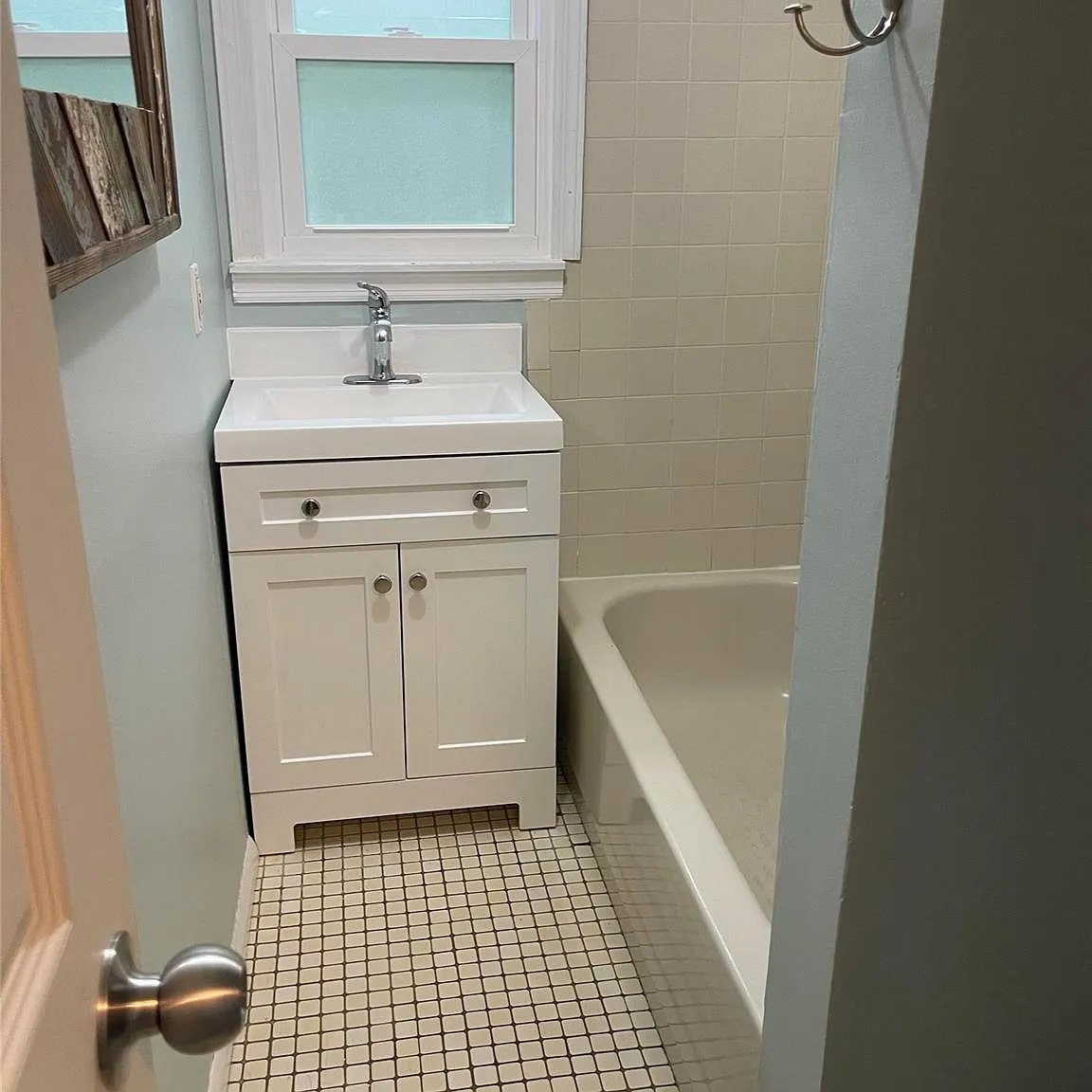 1 bed, 1.0 bath, 500 sqft, $2,100 — Photo 4