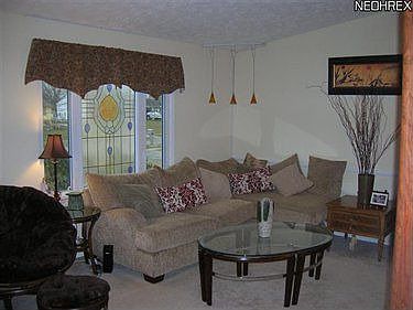 3rd image of 707 Oberlin Pl