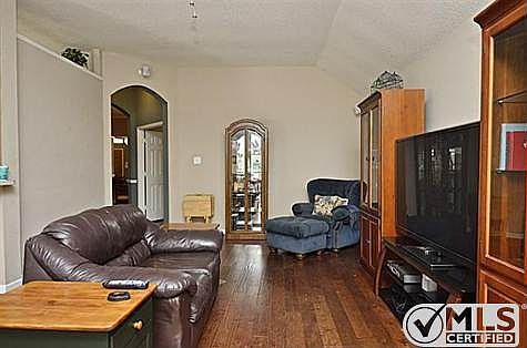 5th image of 1456 Bobing Dr