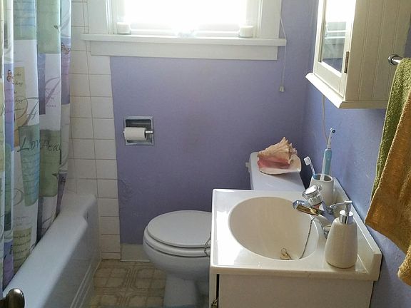 3rd image of 537 E Dalton Ave
