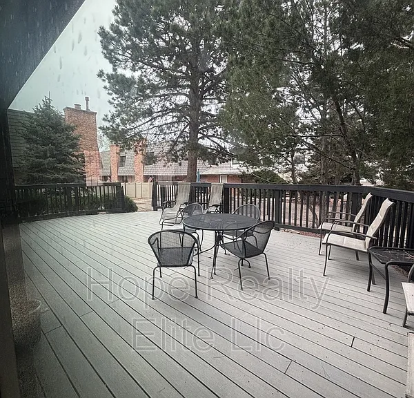 2079 Sussex Ln — Photo 34